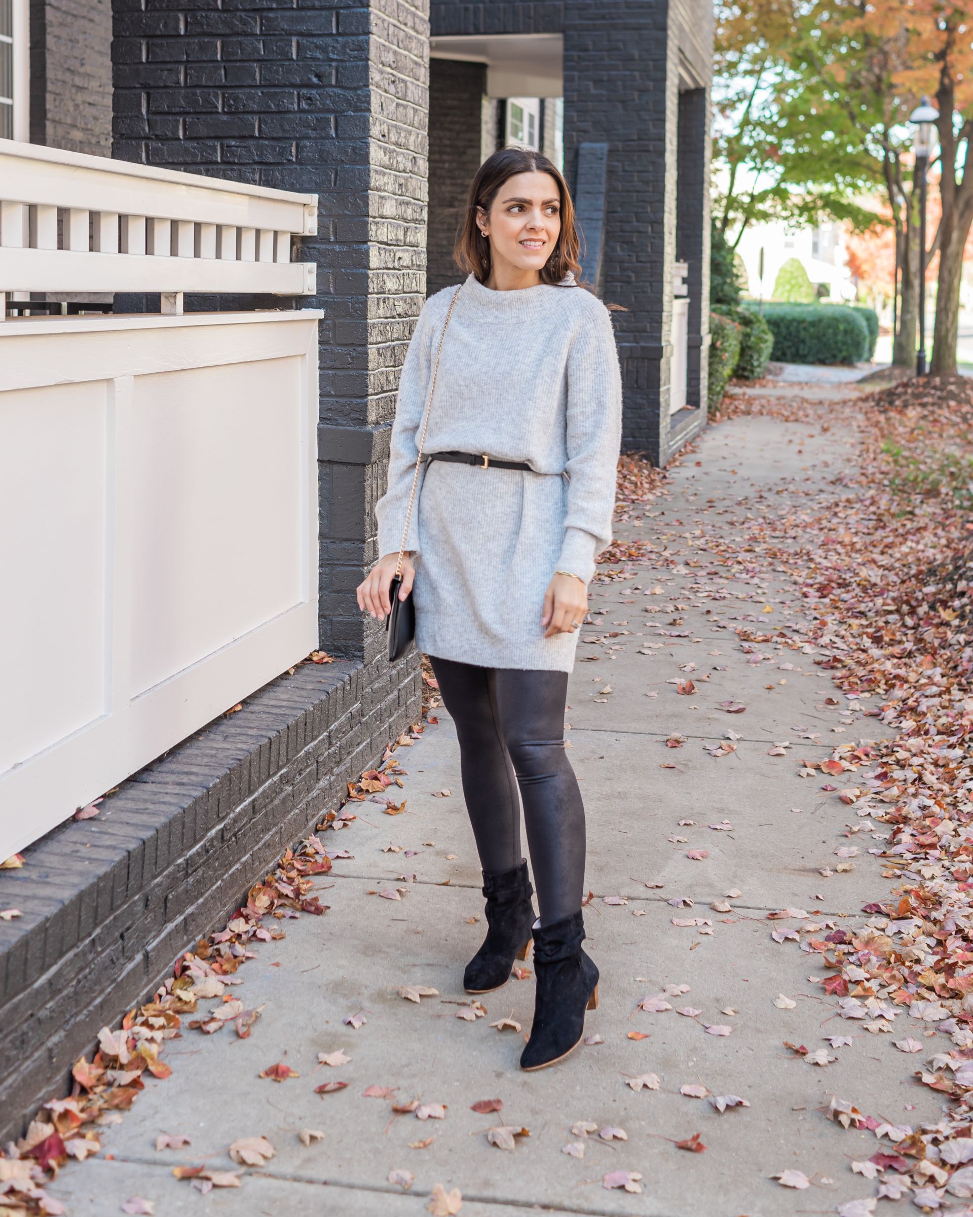 Grey Sweater Dress with Black Leggings Outfits (3 ideas & outfits