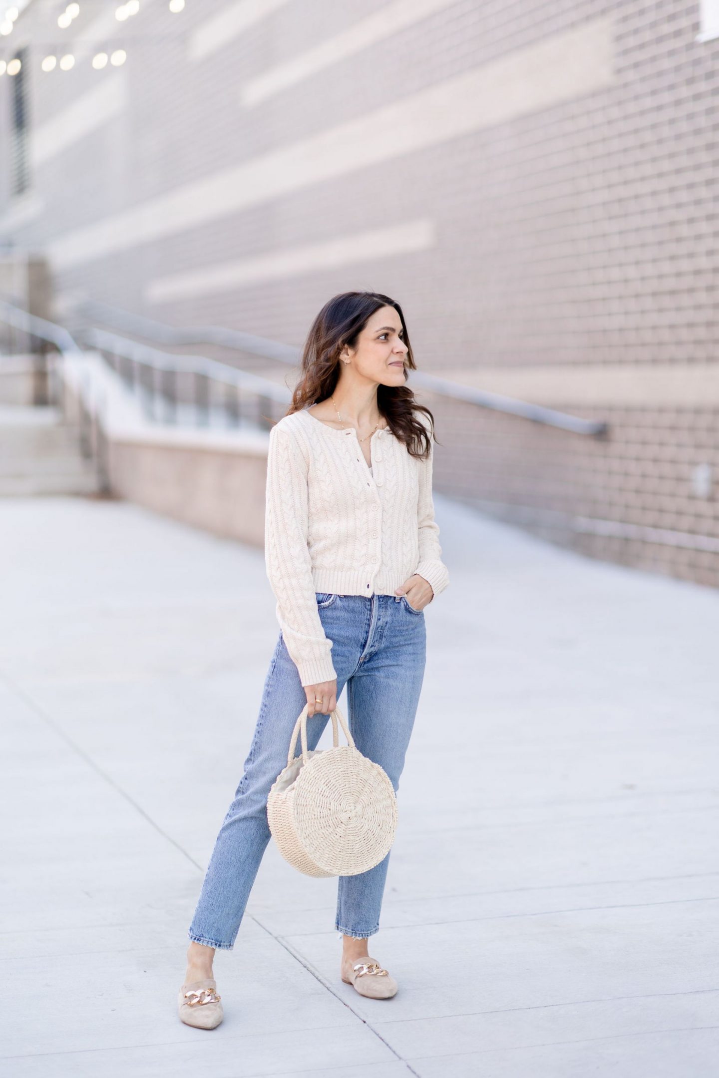 How to Wear White Jeans in Spring - Straight A Style