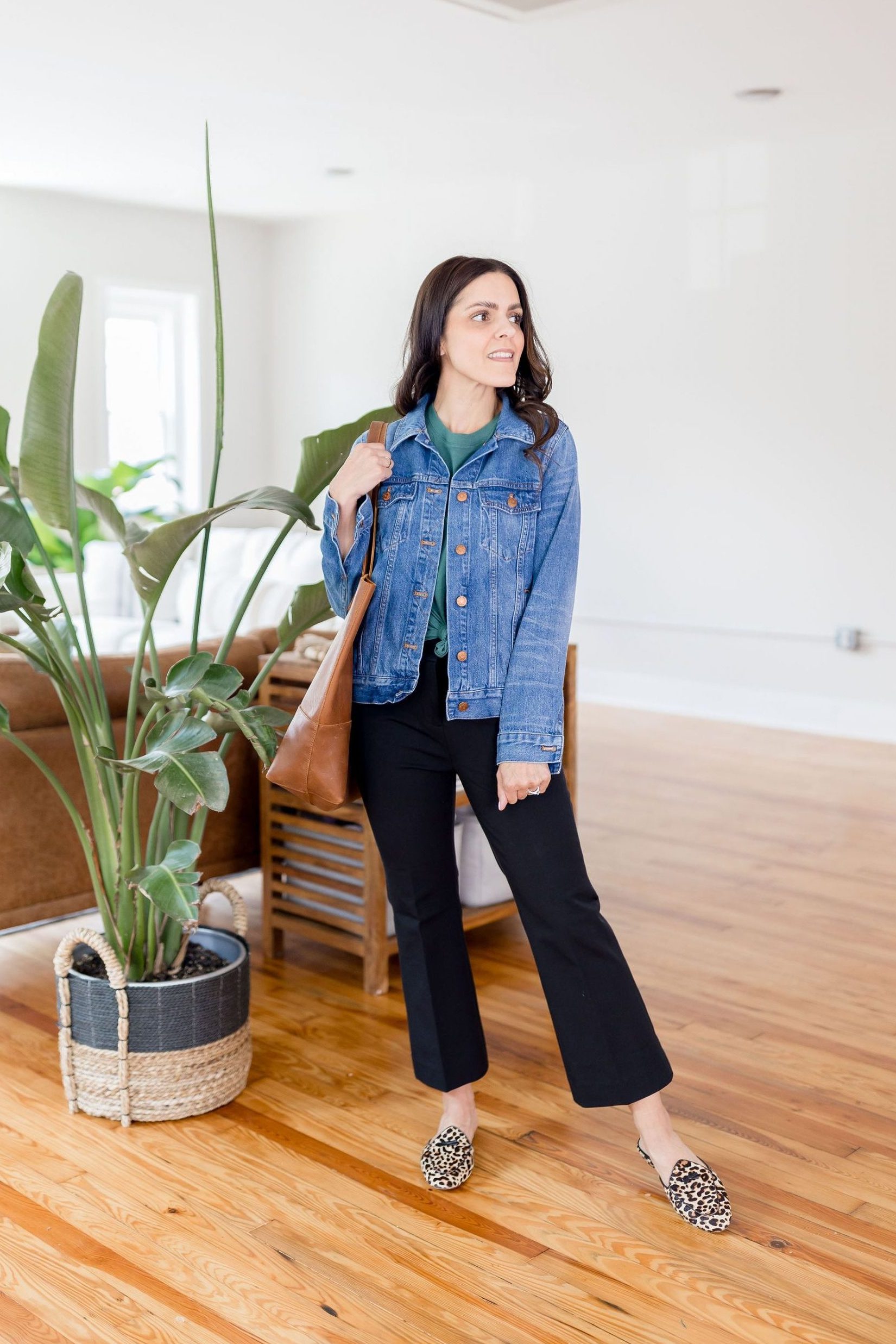 How To Style Cropped Flare Jeans - Cleo Madison